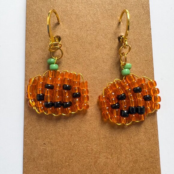 Handmade Beaded Dangle Jack-o-Lantern Earrings - Picture 3 of 3